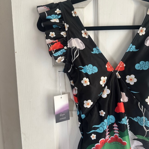 Averie Swimsuit Harlow Asian inspired print - Picture 4 of 9